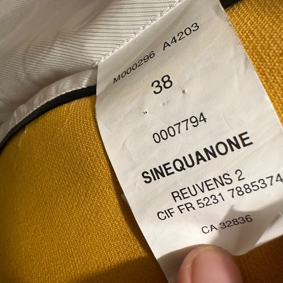 Sinequanone saffron coat with black ties 3/4 length arms - Picture 3 of 9